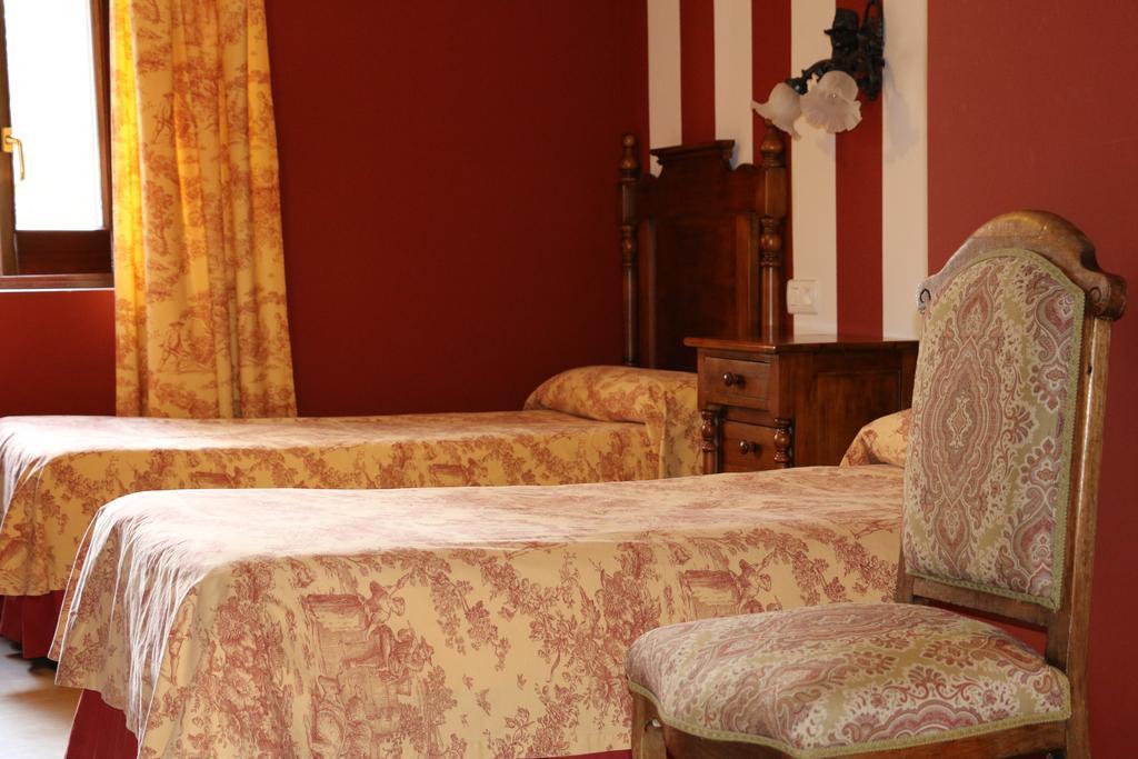 Hostal Emilia Trujillo Exterior foto